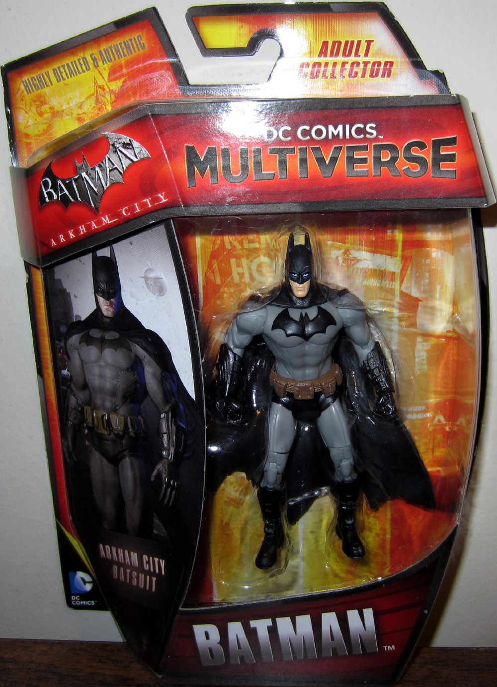 Batman DC Comics Multiverse Arkham City Batsuit action figure