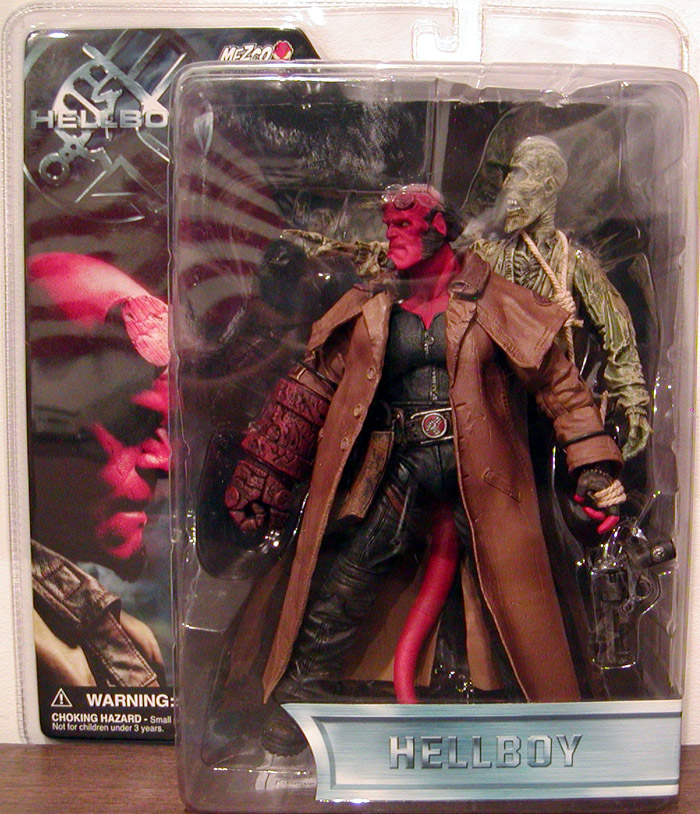 Hellboy Corpse Ivan Trench Coat Closed Mouth action figures