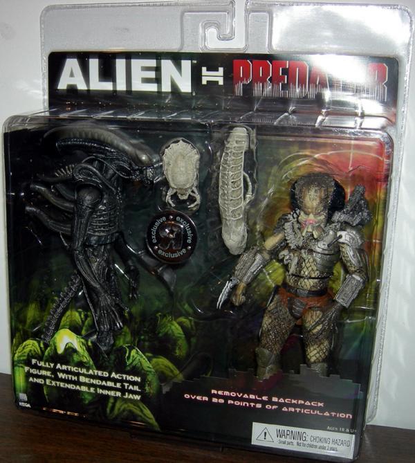 Alien and Predator 2-Pack (Toys R Us Exclusive)