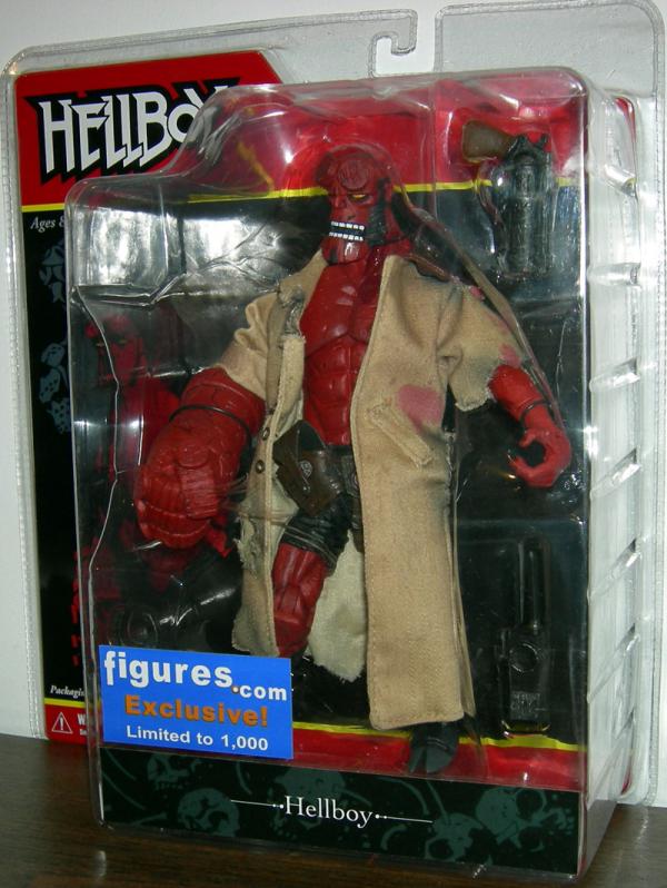 Battle-Damaged Hellboy (Figures.com Exclusive 2 rows of teeth showing)