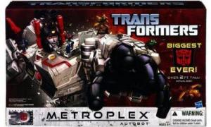 Metroplex & Autobot Scamper (Generations Titan Class)