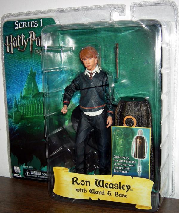 Ron Weasley with wand & base (Order of the Phoenix)